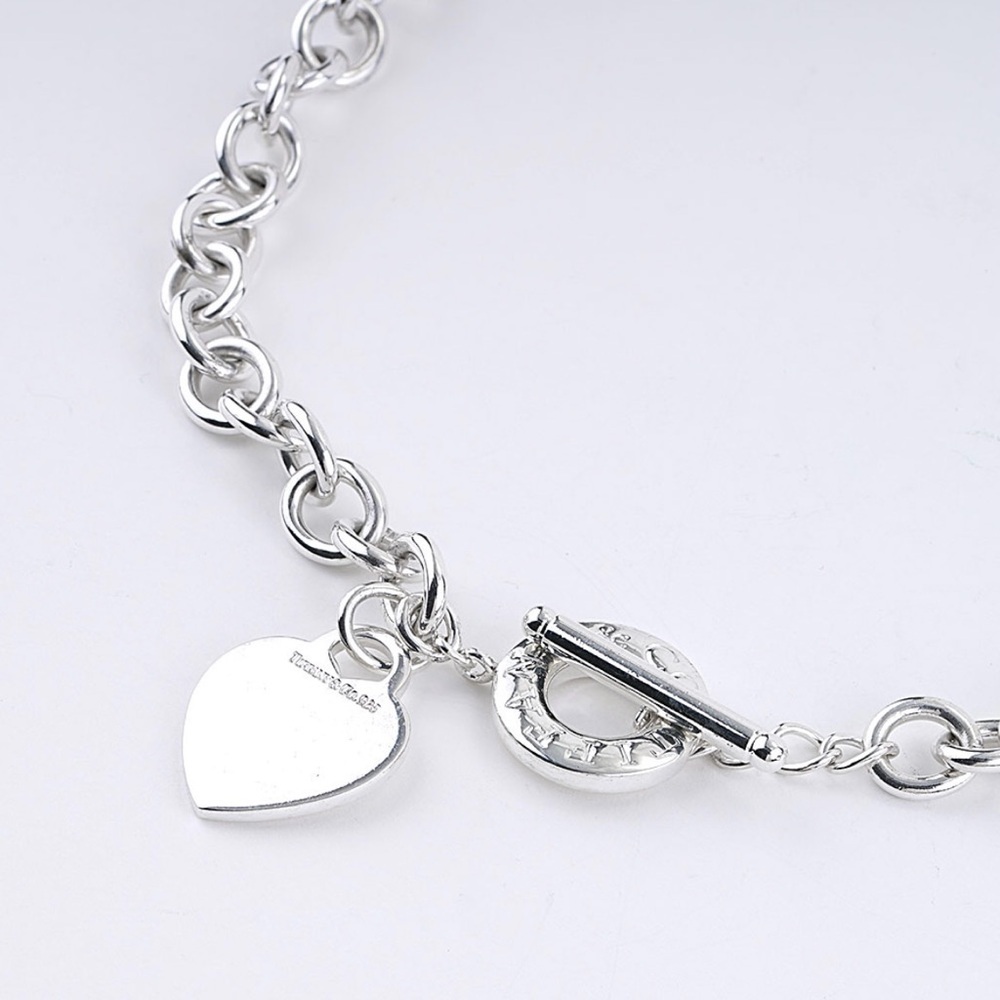 Authenticated Tiffany & Co. Return To Tiffany Silver Toggle Heart Tag Necklace - Picture 7 of 11